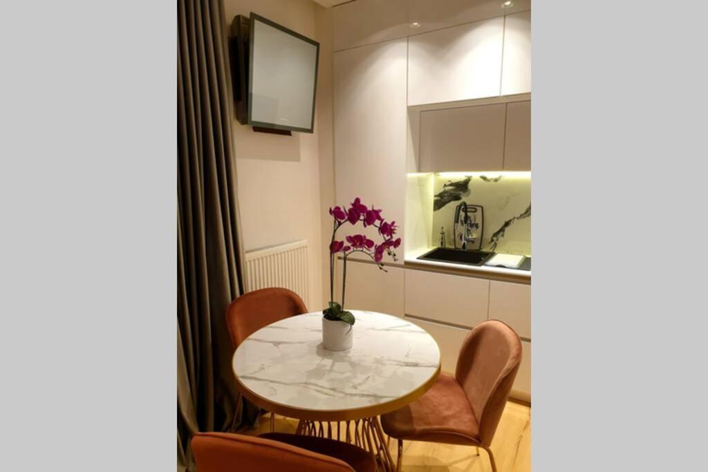 Ecostay-Serenity,Business Class Apartment By The Sea In Alimos Kalamaki Athena Bagian luar foto