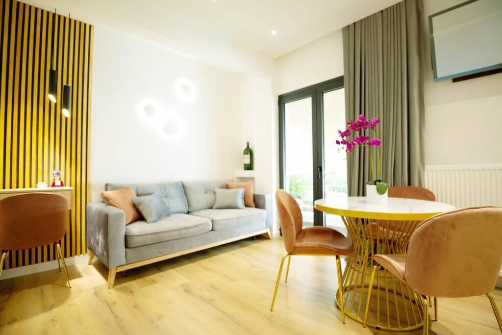 Ecostay-Serenity,Business Class Apartment By The Sea In Alimos Kalamaki Athena Bagian luar foto
